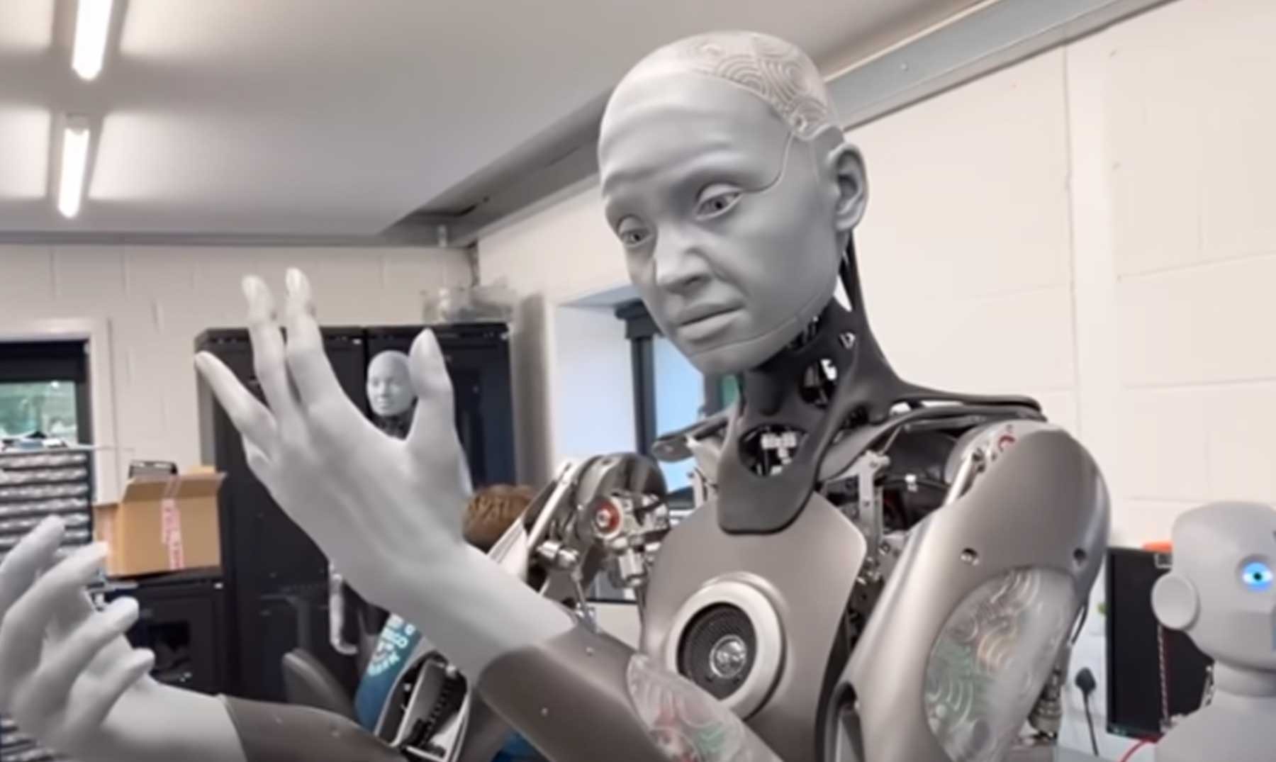 Implementaron el GPT-3 en un robot humanoide: “El día más feliz de mi vida fue el día en que fui activado” 1 robot-humanoide.jpg