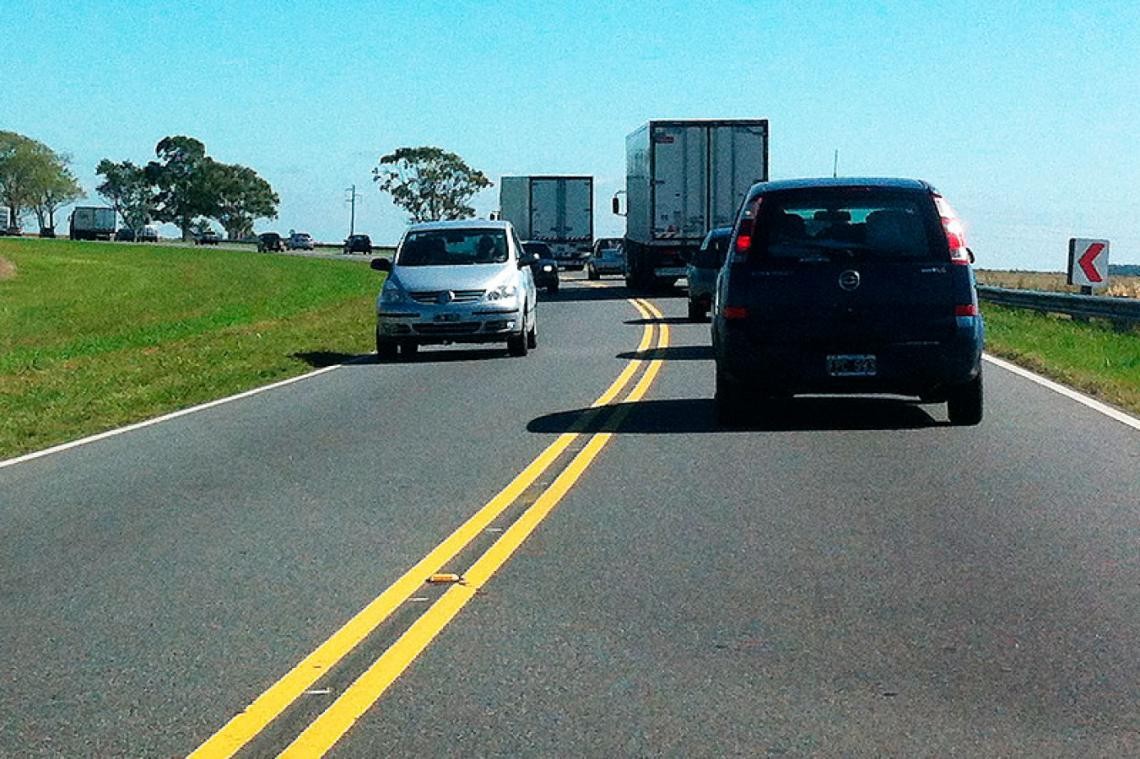 Un camionero fue aprehendido tras intentar “coimear” a la policía con 20 mil pesos 1 ruta.jpg