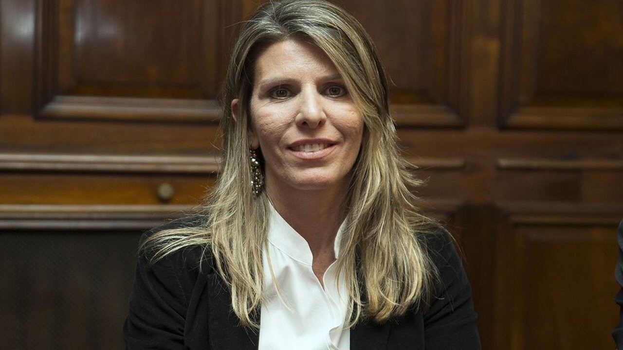“Hay que sacar al narcotráfico del poder” 1 sandra-arroyo-salgado-opinion_1.jpg