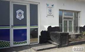Fuerte búsqueda de un hombre que chocó un Remis y huyo en la ciudad de Mar del Plata 1 secta.jpg