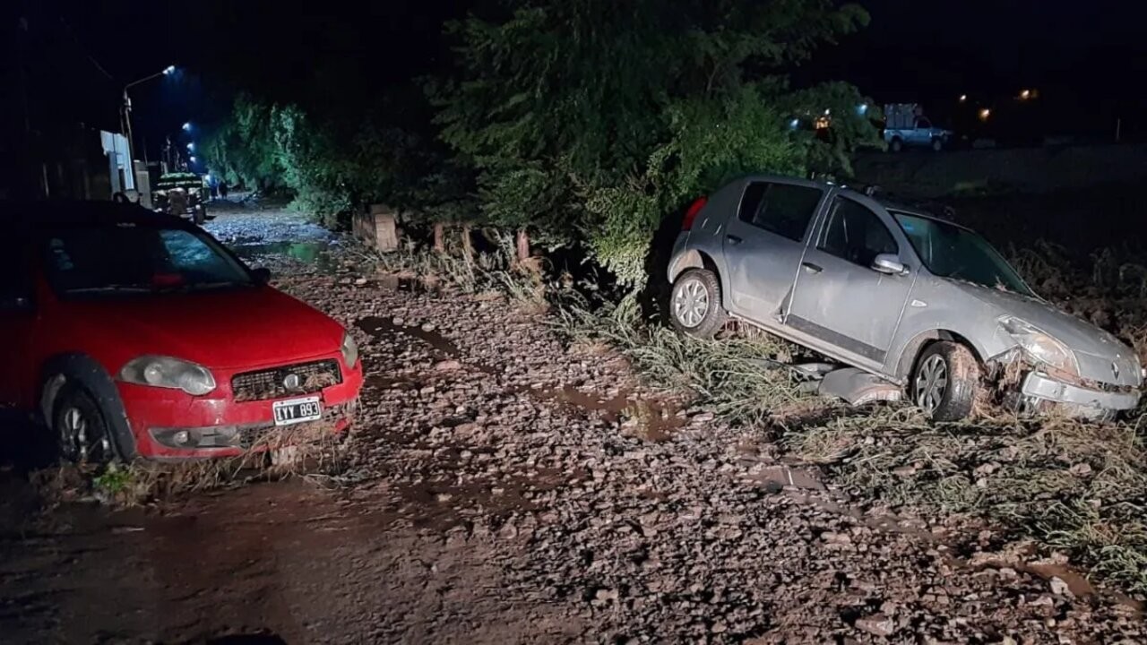 Por las lluvias en Uquía evacuaron a 50 familias 1 seguridad_copy.jpg