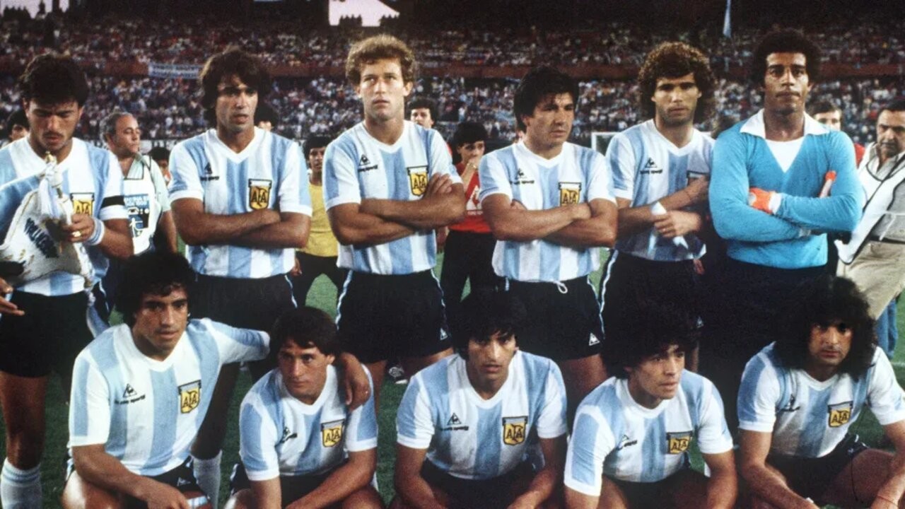 Cómo le fue a la Selección Argentina en los mundiales 8 soccer-argentina-team-5e95dce44bb6e95fcd00000e.jpg