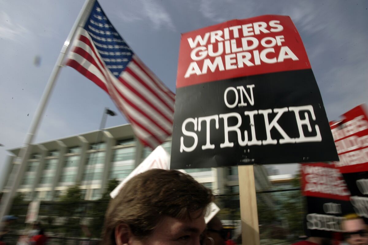 100 Días de Paro en Hollywood: La Industria en una Complicada Situación 1 strike_hollywood_huelga.jpg