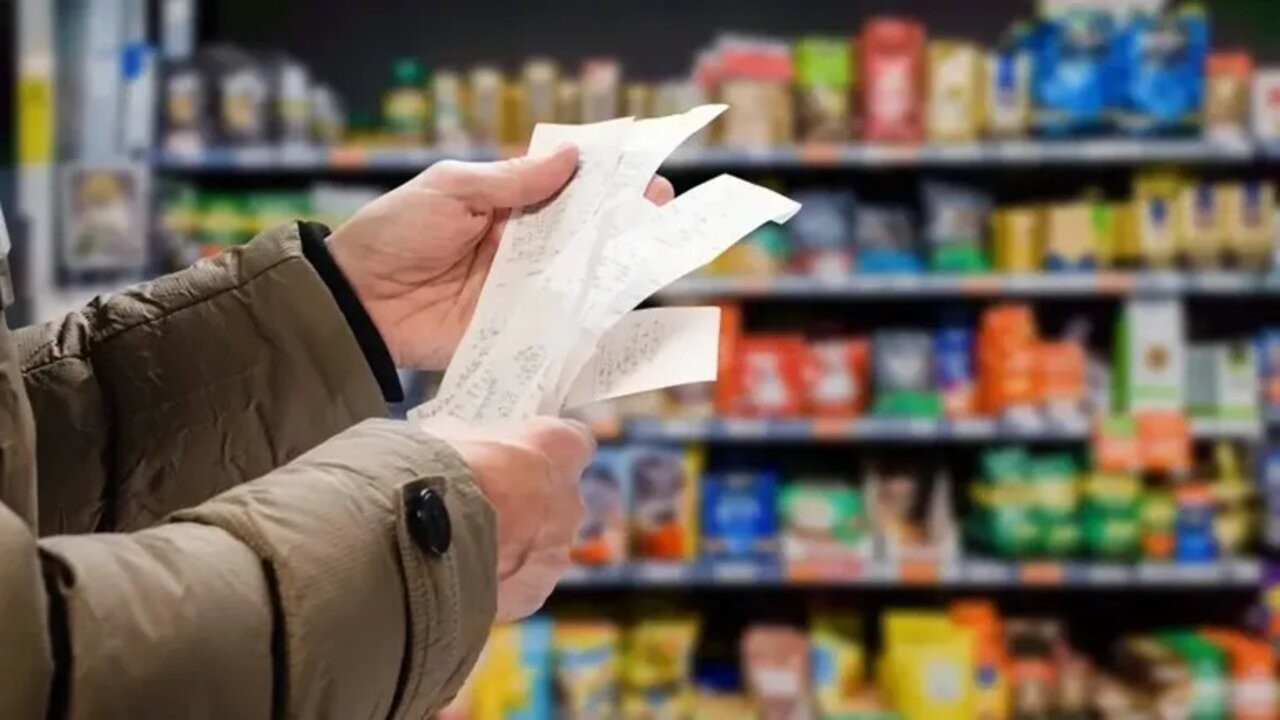 Eliminan el impuesto país para las compras de argentinos en Malvinas 1 supermercado venta ticket generica valida 1200