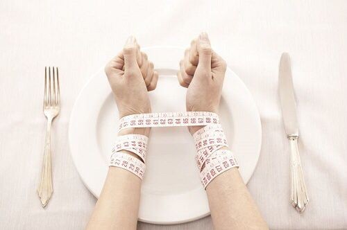 Trastornos alimenticios: el gran peligro de las dietas de moda y los estereotipos de belleza actuales 1 trastorni_alimentario.jpg