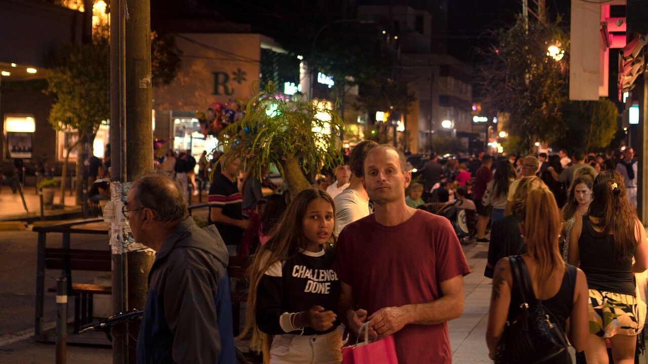 A pesar del fin de semana por Carnaval: volvieron a caer las ventas en los comercios de Mar del Plata 1 turistas_guemes_02_1_copy.jpg
