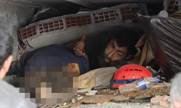 turquia-victimas-rescate-terremoto.jpg
