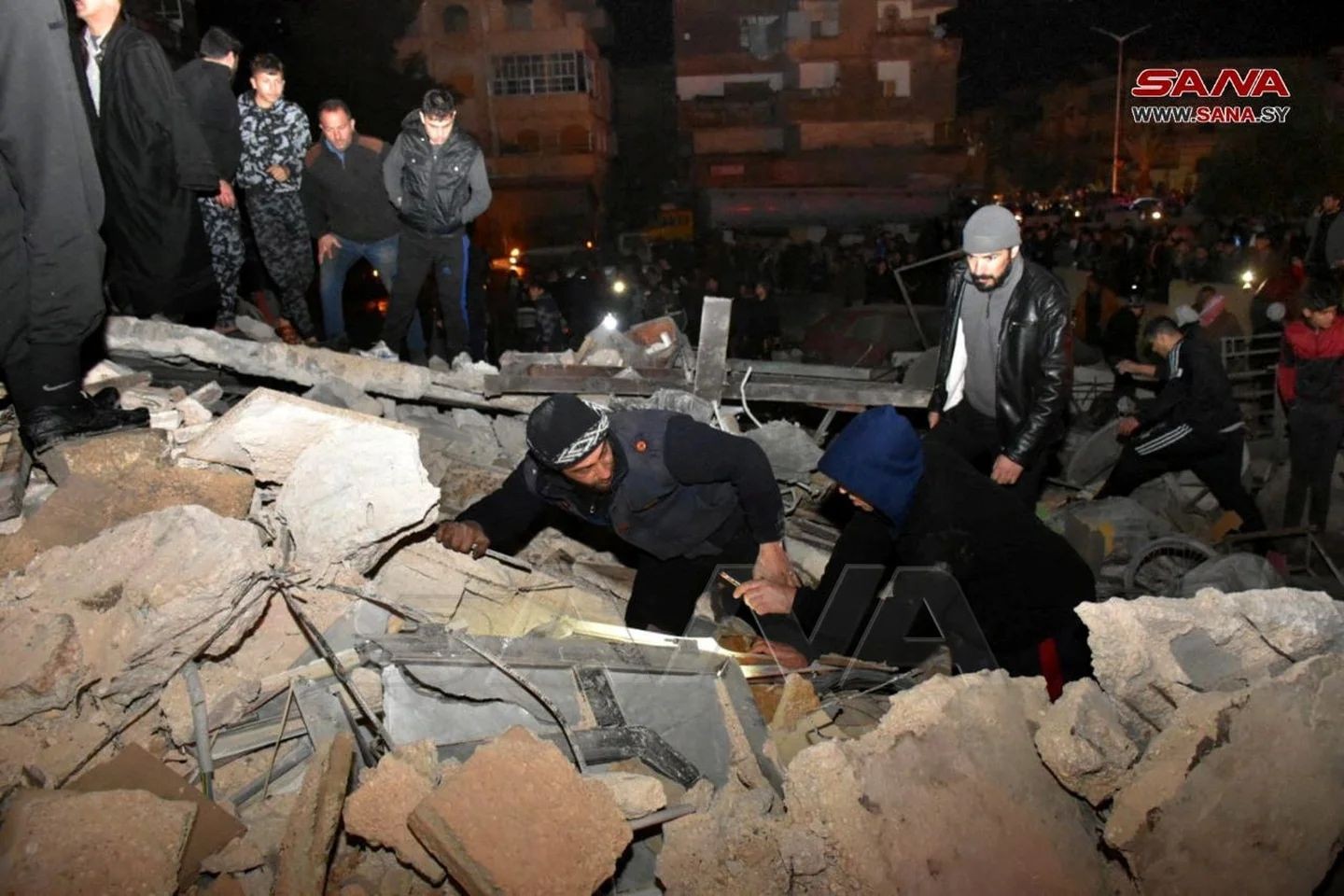 Turquía y Siria lamentan más de mil muertos tras un terremoto de magnitud 7,8 2 turquia.jpg